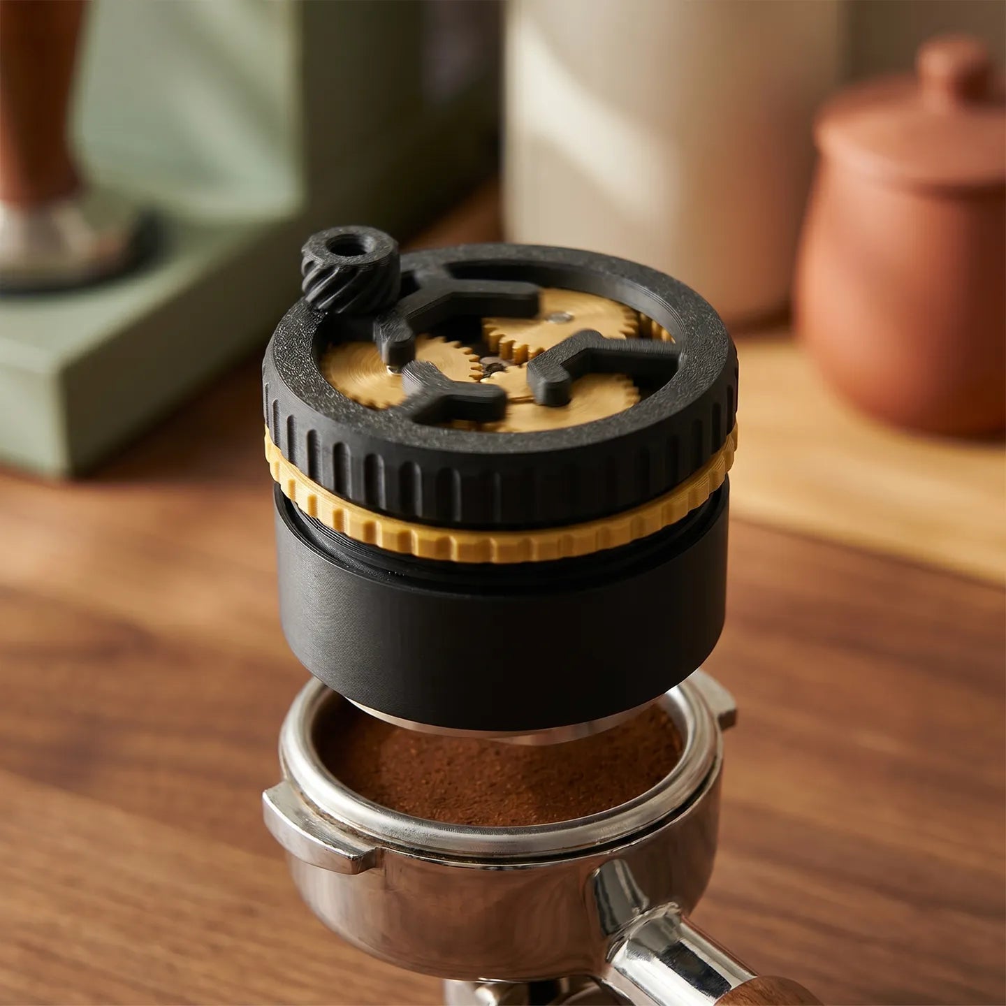 Planetary Spin Distributor — One Spin. Zero Clumps.